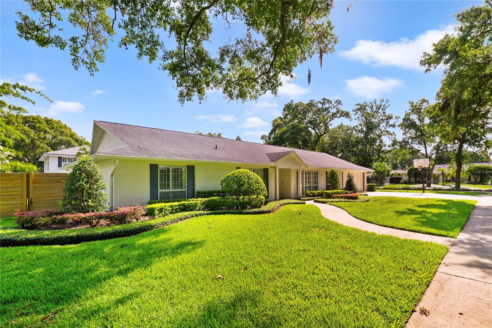 1615 KING ARTHUR CIRCLE