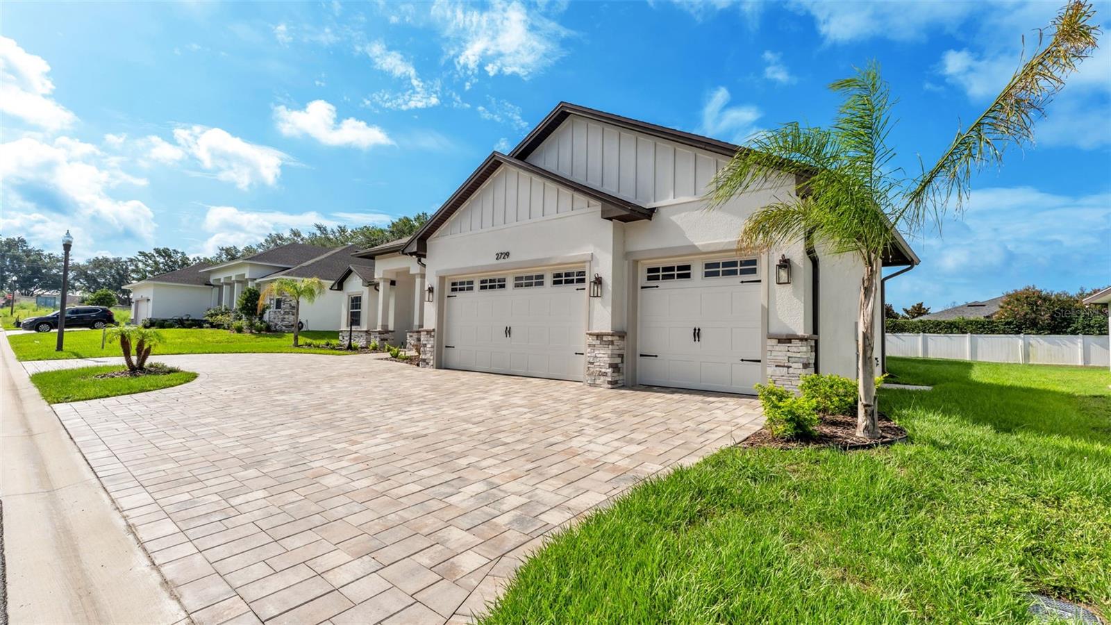 Listing photo 3 for 2729 Sunrise Landing Ln