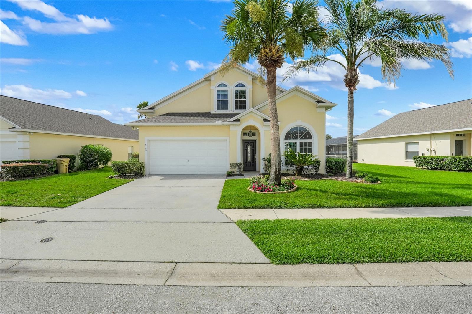 Listing photo 1 for 16740 Glenbrook Blvd