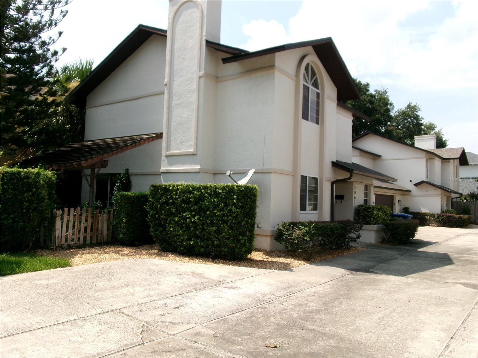 1061 ARAGON AVENUE Unit 1061