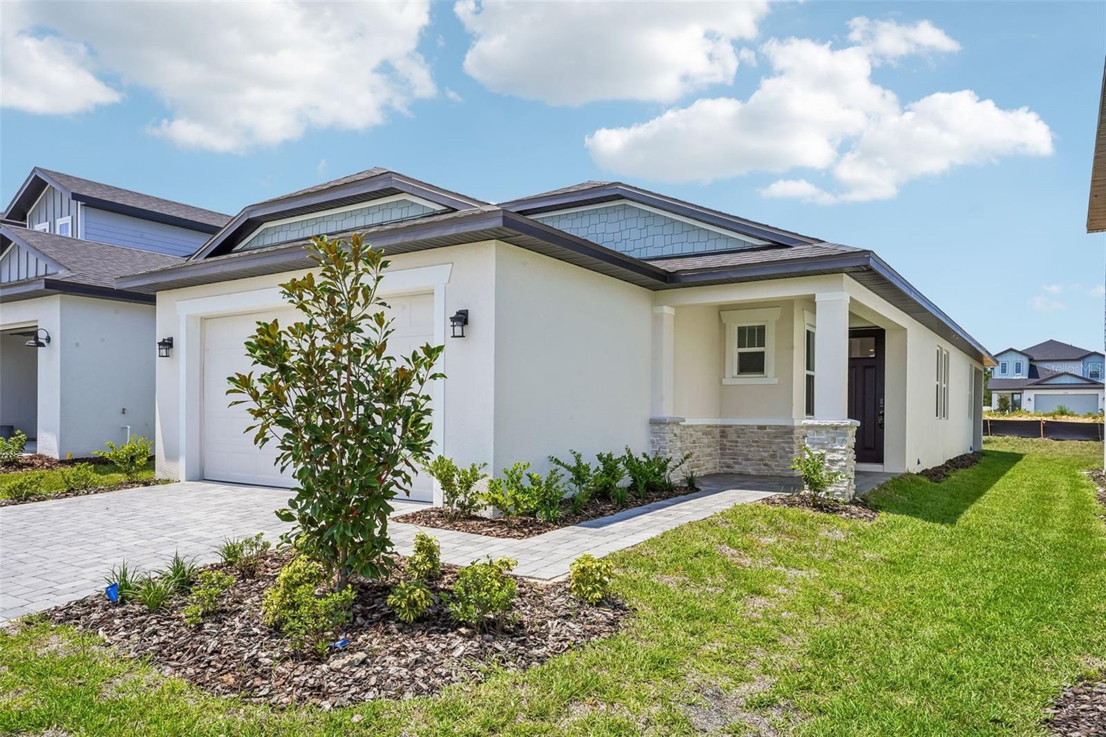 Listing photo 1 for 2202 Wildberry Way Way
