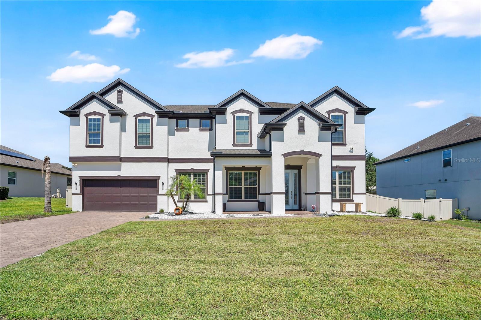 3200 PINENUT DRIVE