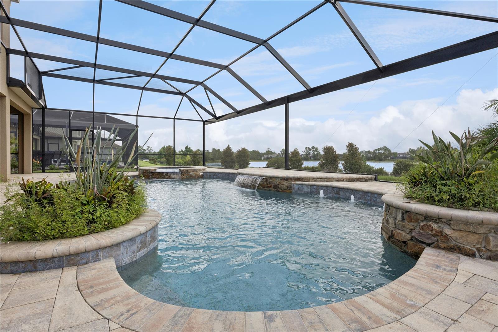 Photo 48