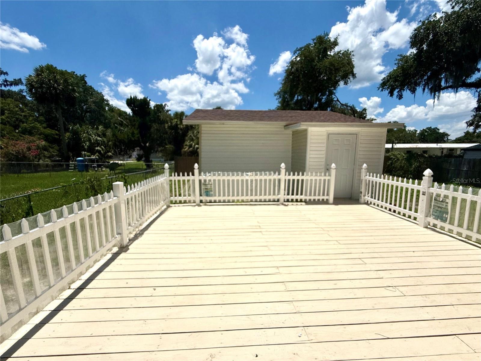 Photo 16
