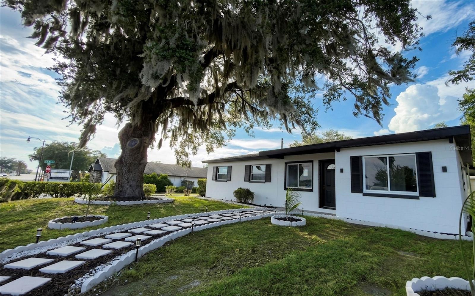 Listing photo for 1000 E Dixie Ave