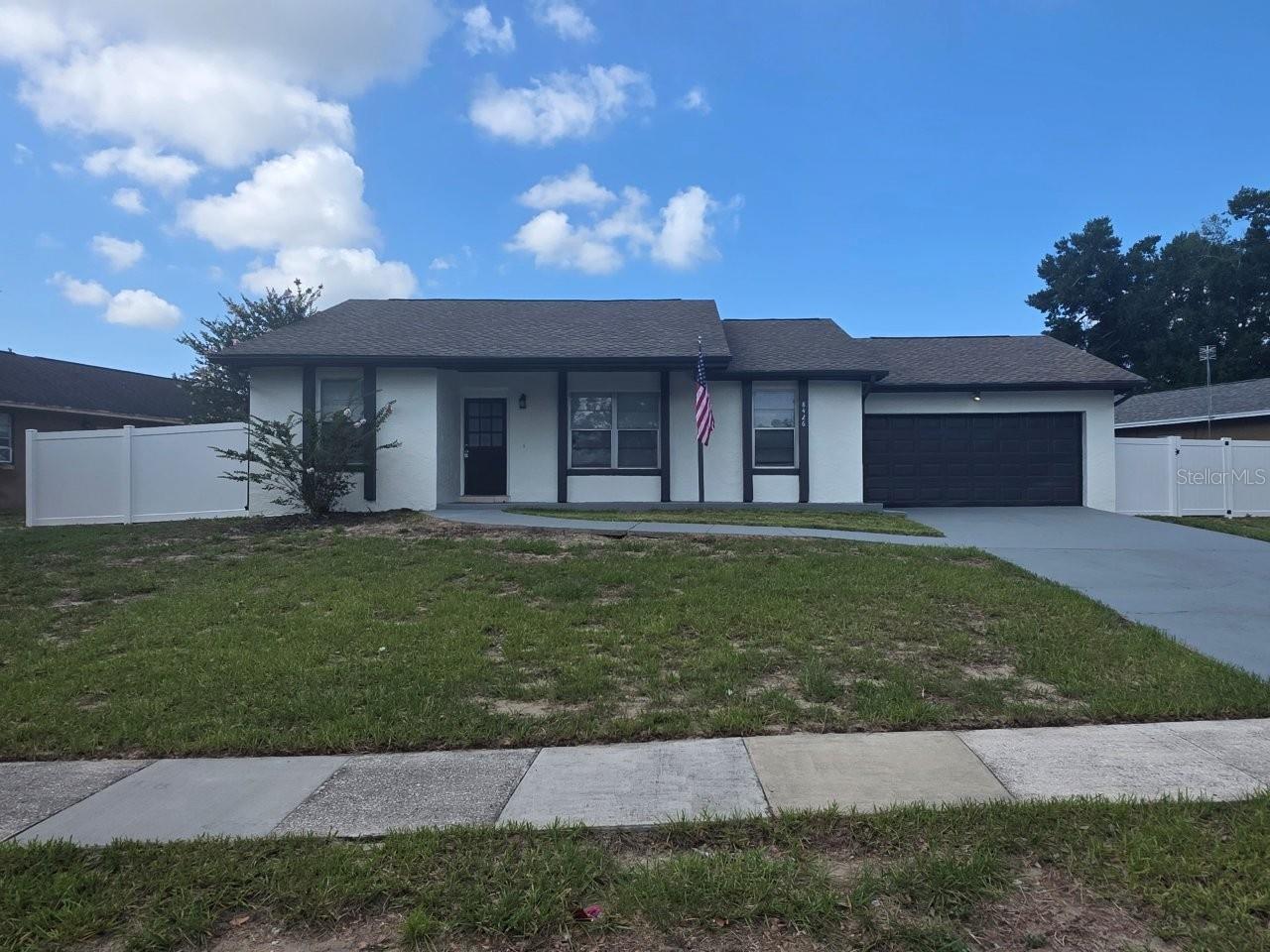 8426 VILLAGE GREEN RD