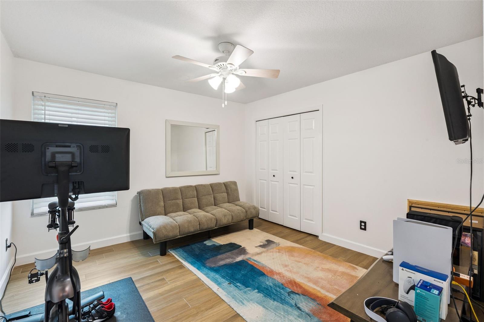 Photo 24