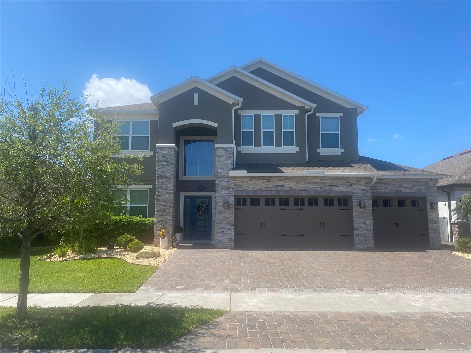 3438 PUXTON DRIVE