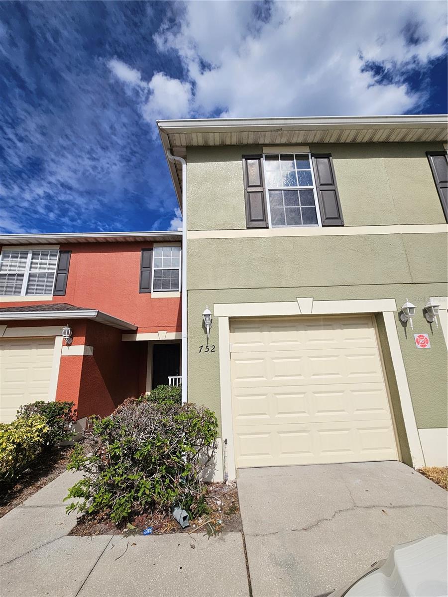 752 CRESTING OAK CIRCLE Unit 64