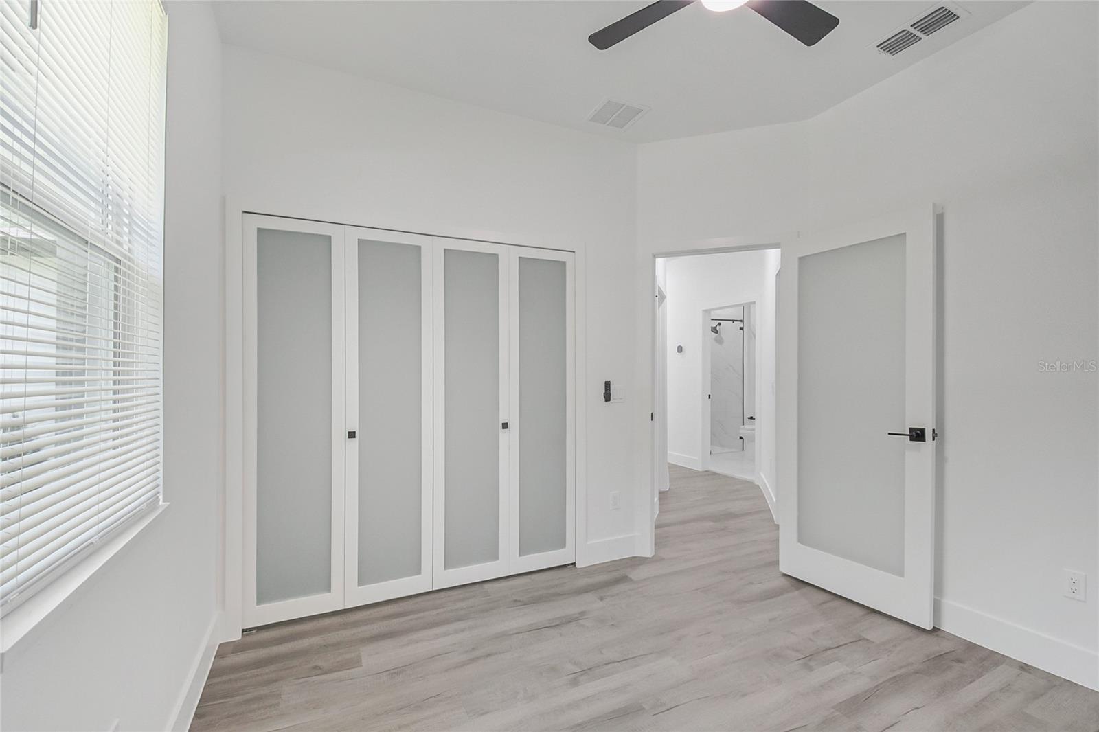 Photo 37