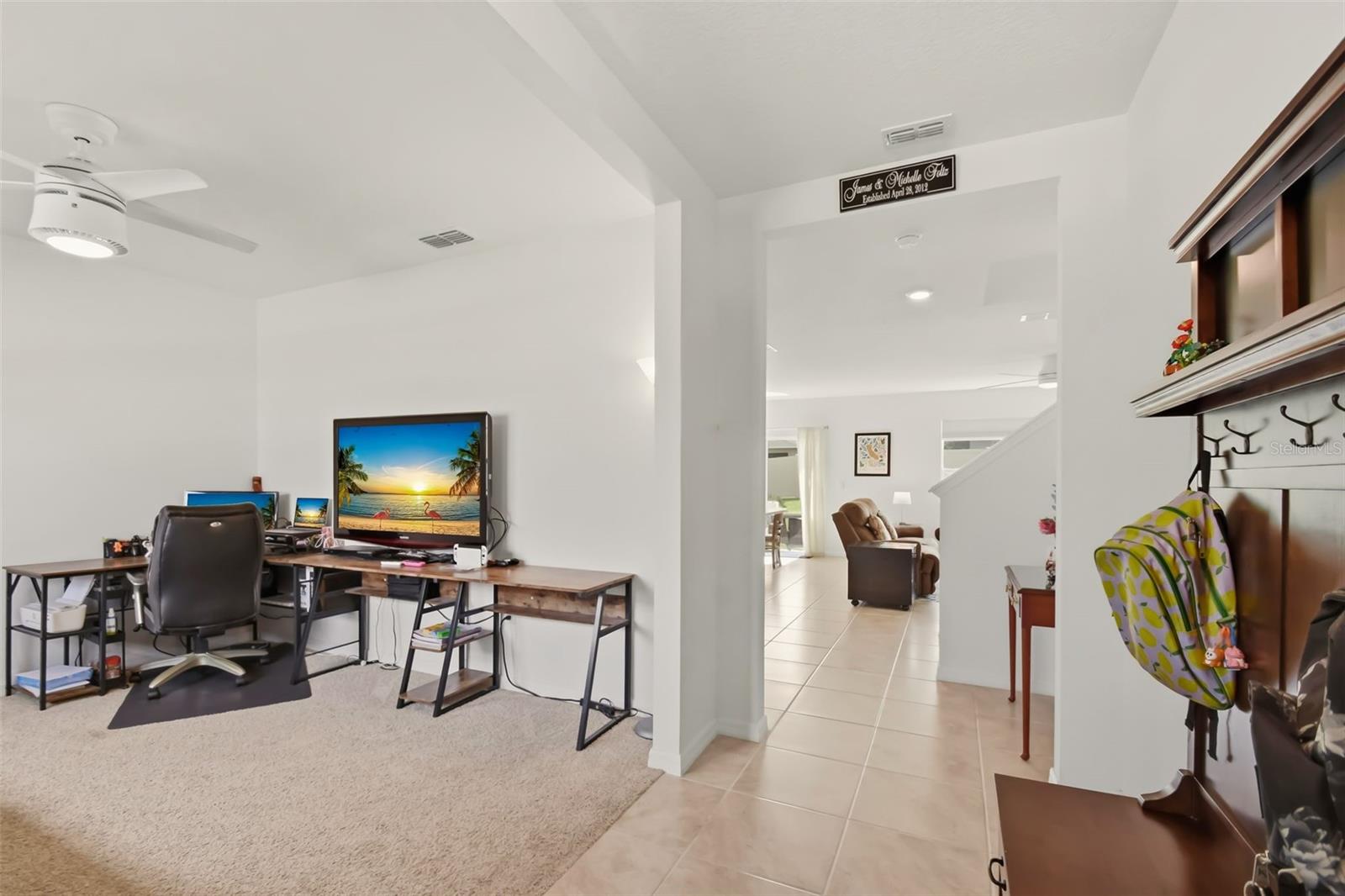 Listing photo 2 for 33428 Country House Dr