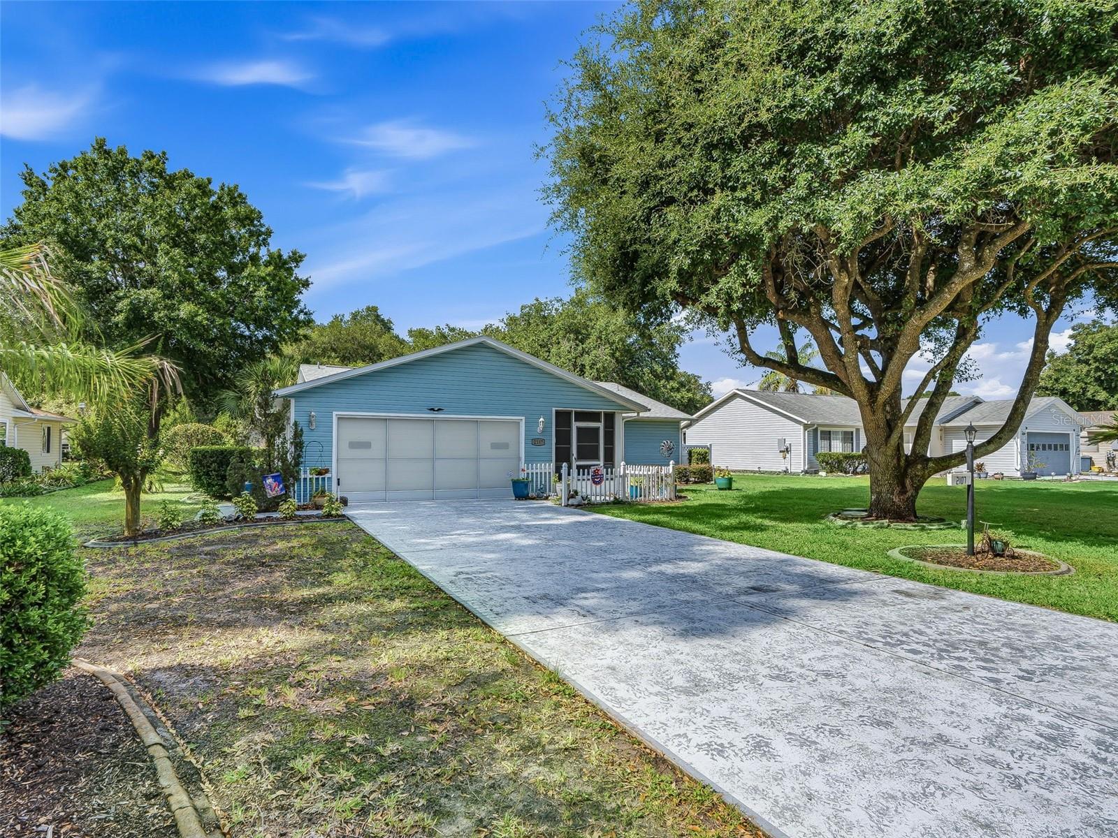 Listing photo 2 for 2107 Greenlaw Ct