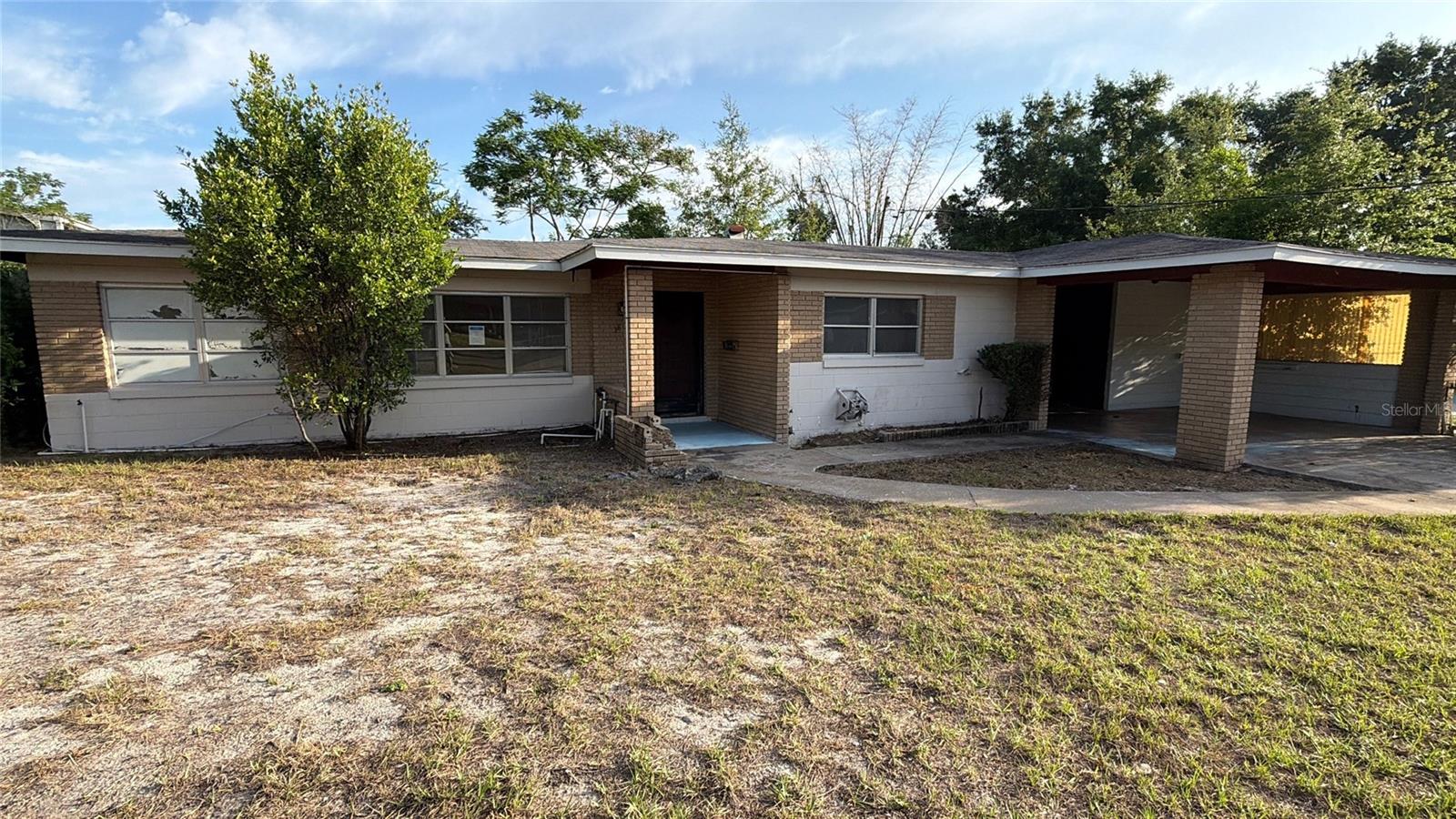 1808 SARAZEN DRIVE