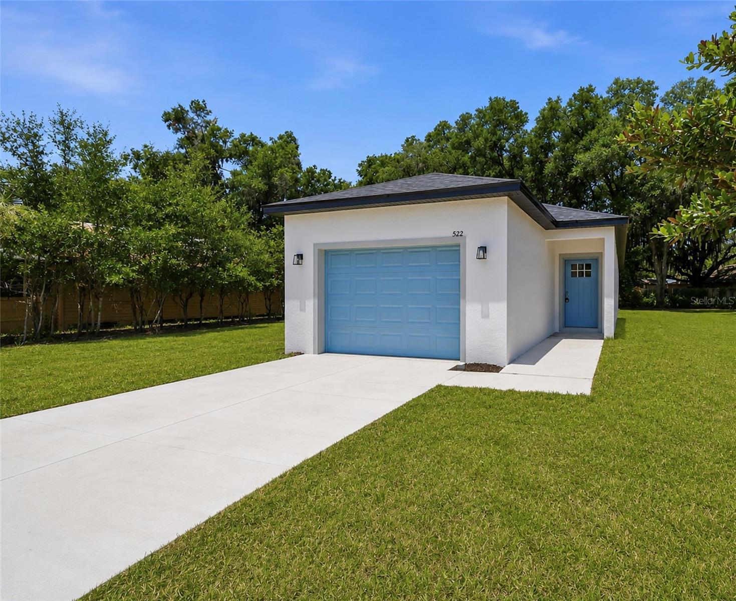 Listing photo 2 for 522 Palmetto St