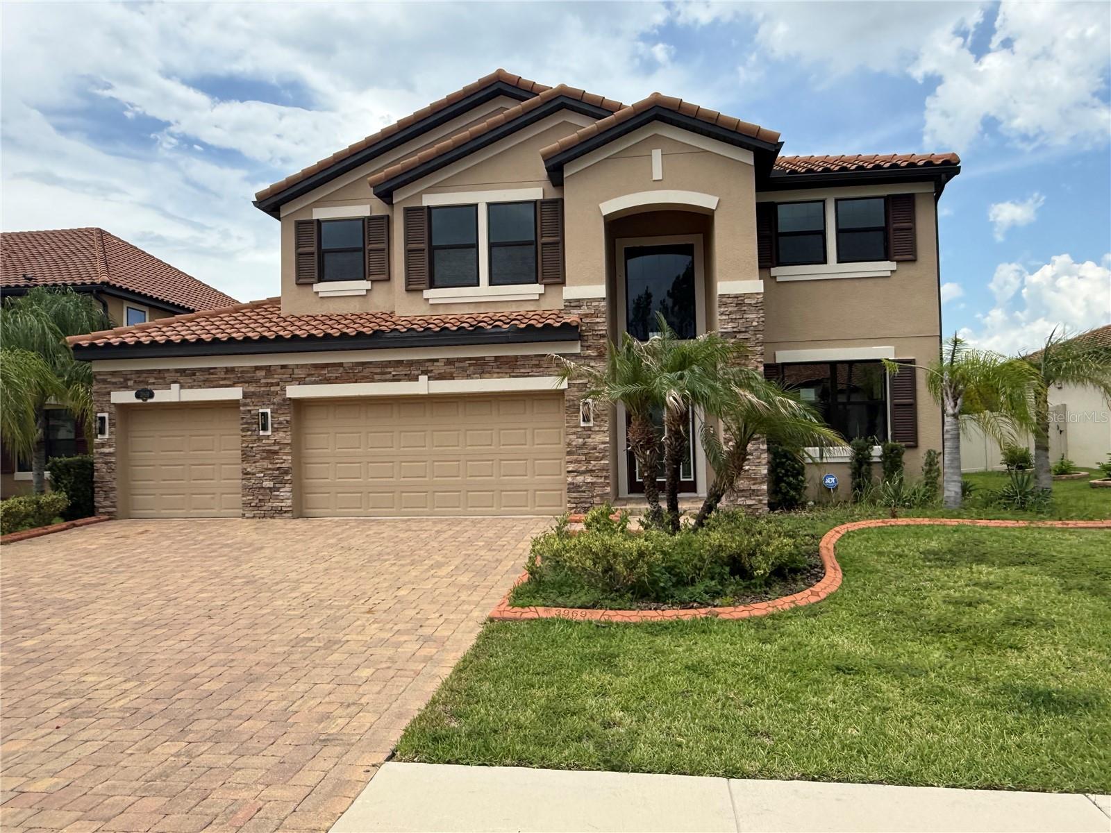Listing photo 1 for 3969 Aquilla Dr
