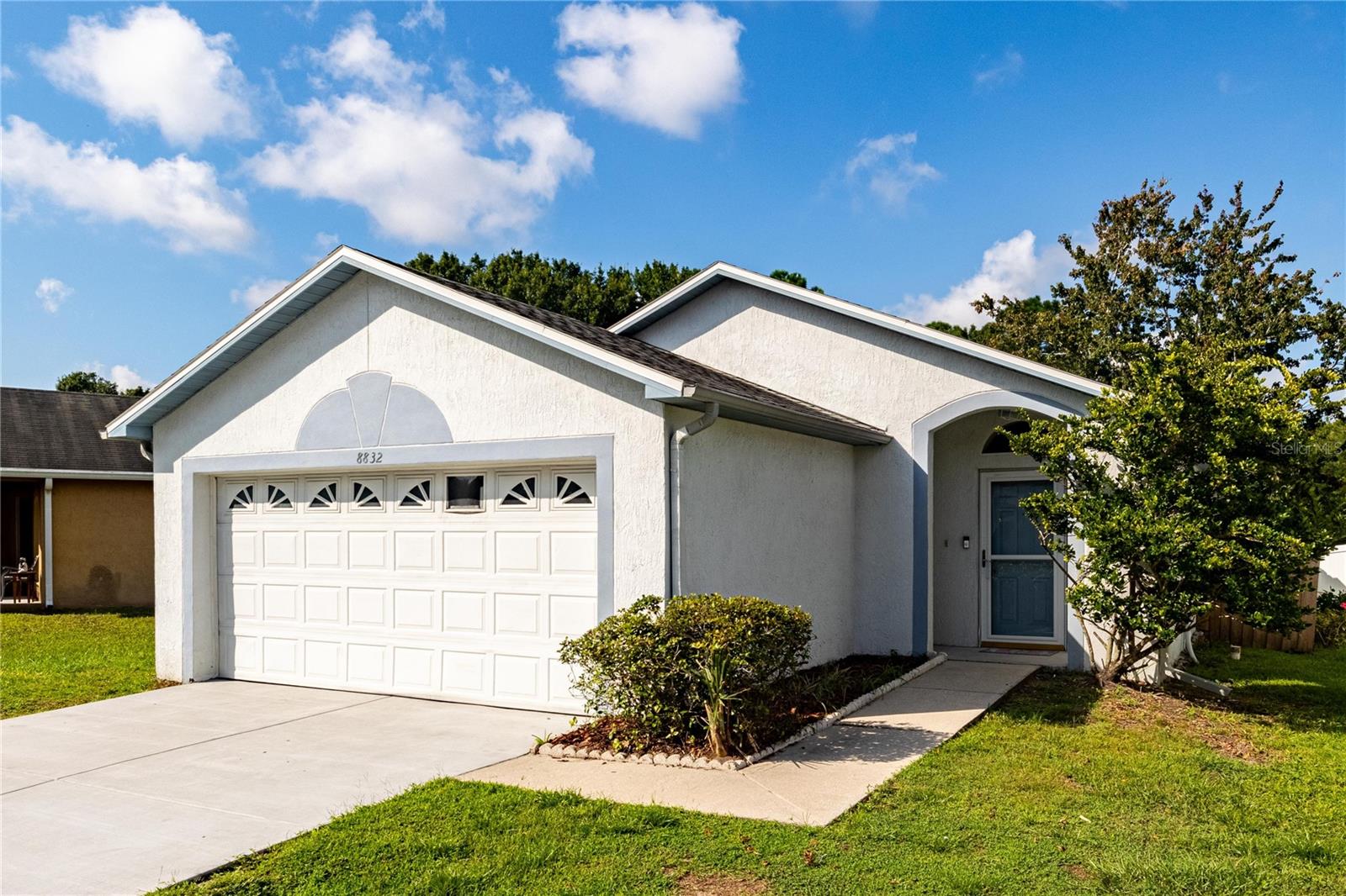8832 VALENCIA OAKS COURT