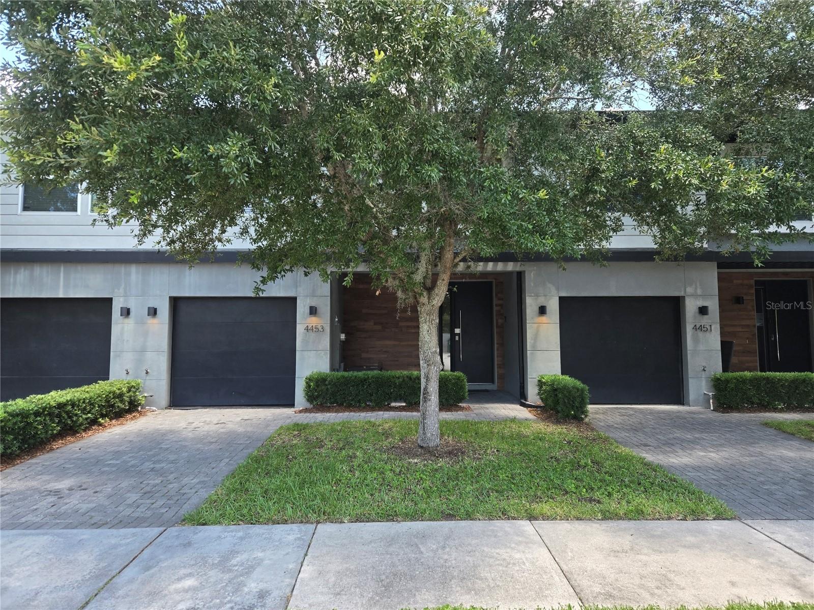 4453 LE REVE COURT