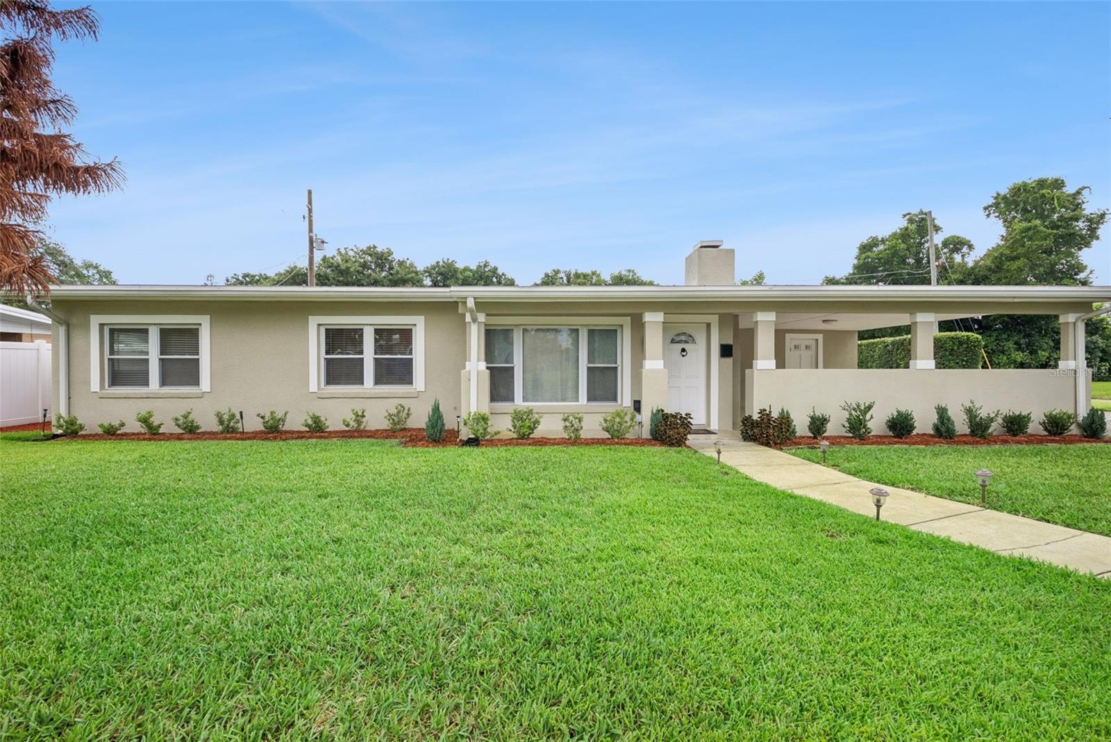 110 N LAKEWOOD CIRCLE