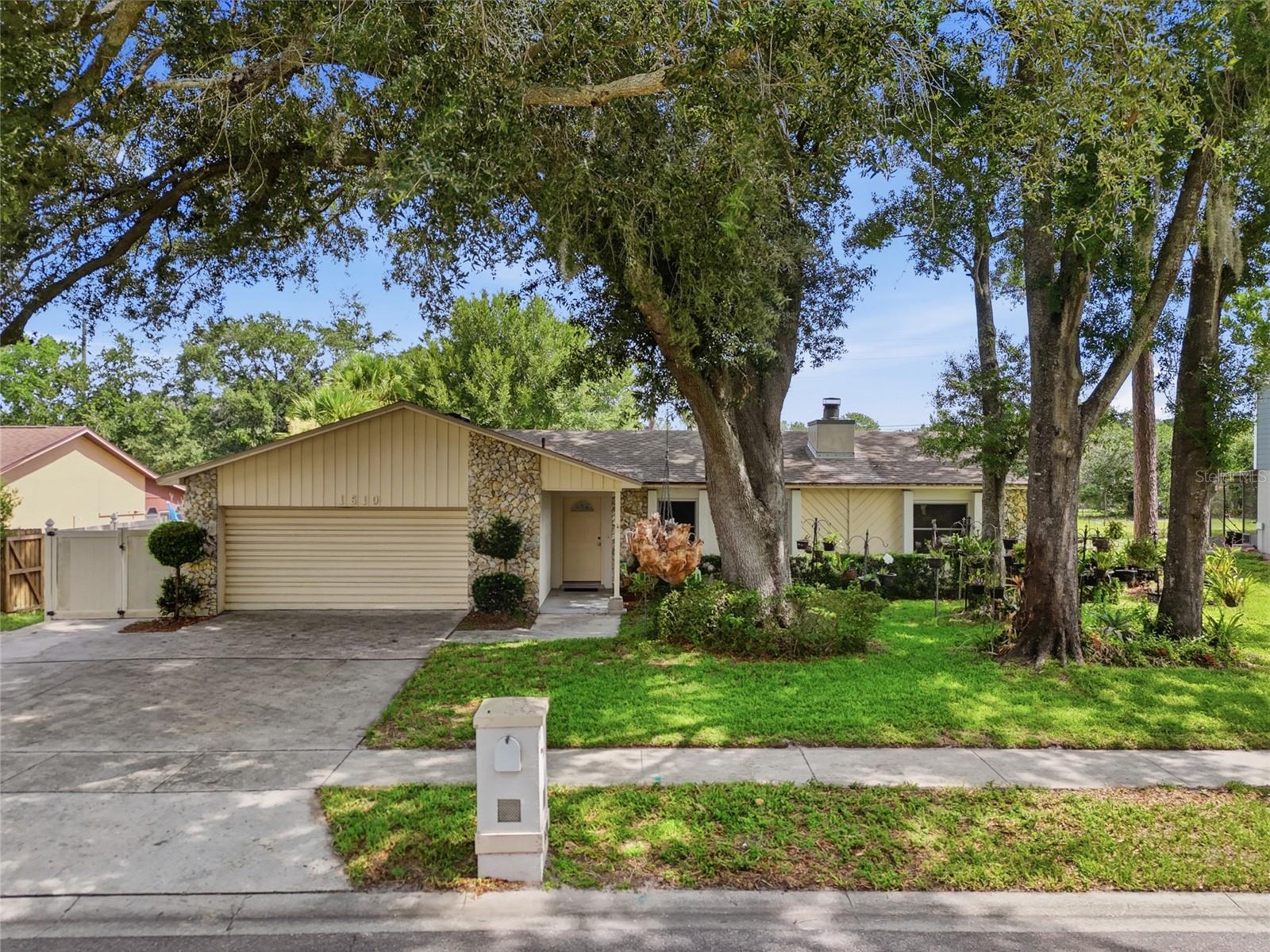 1610 GLADIOLAS DRIVE