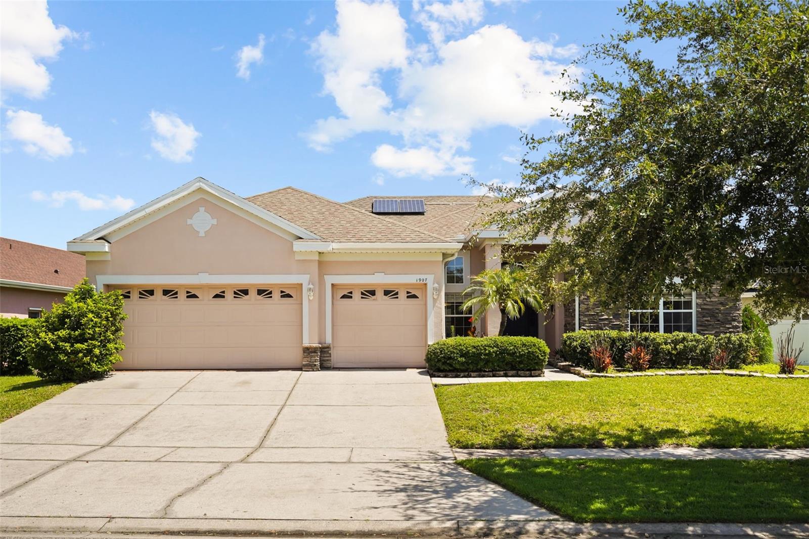 1907 DERBY GLEN DRIVE