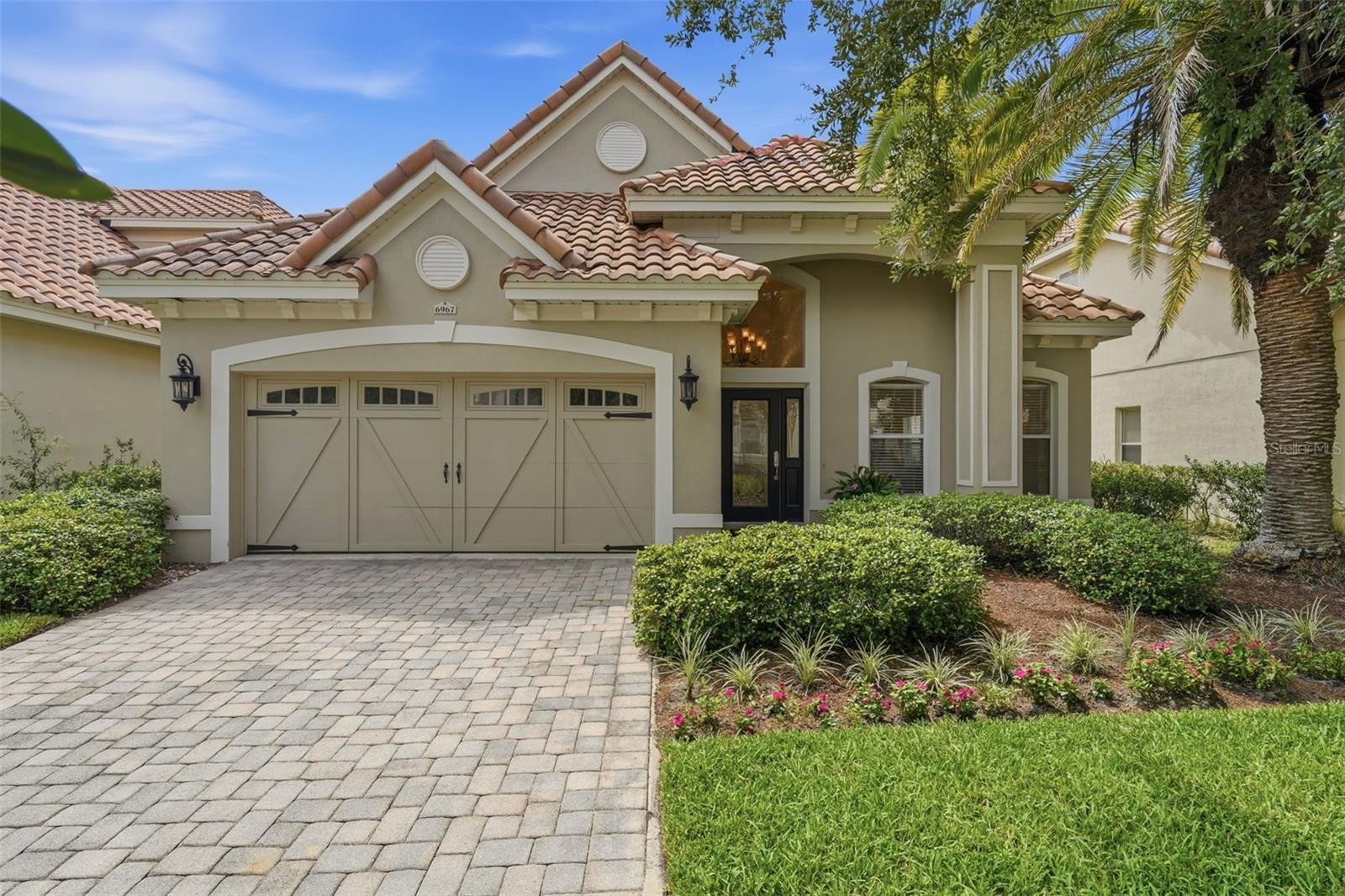 Listing photo 2 for 6967 Brescia Way