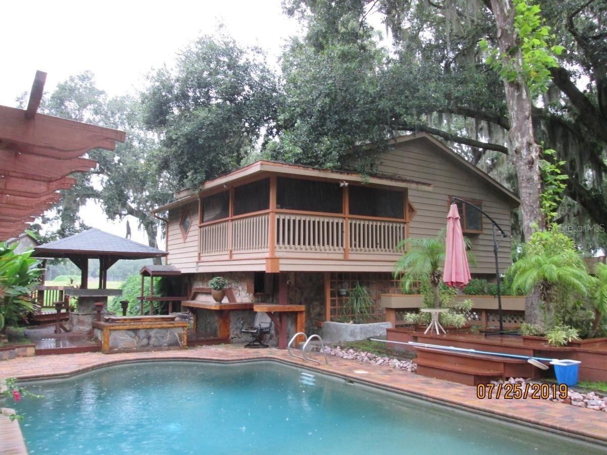 2690 E LAKE ROAD