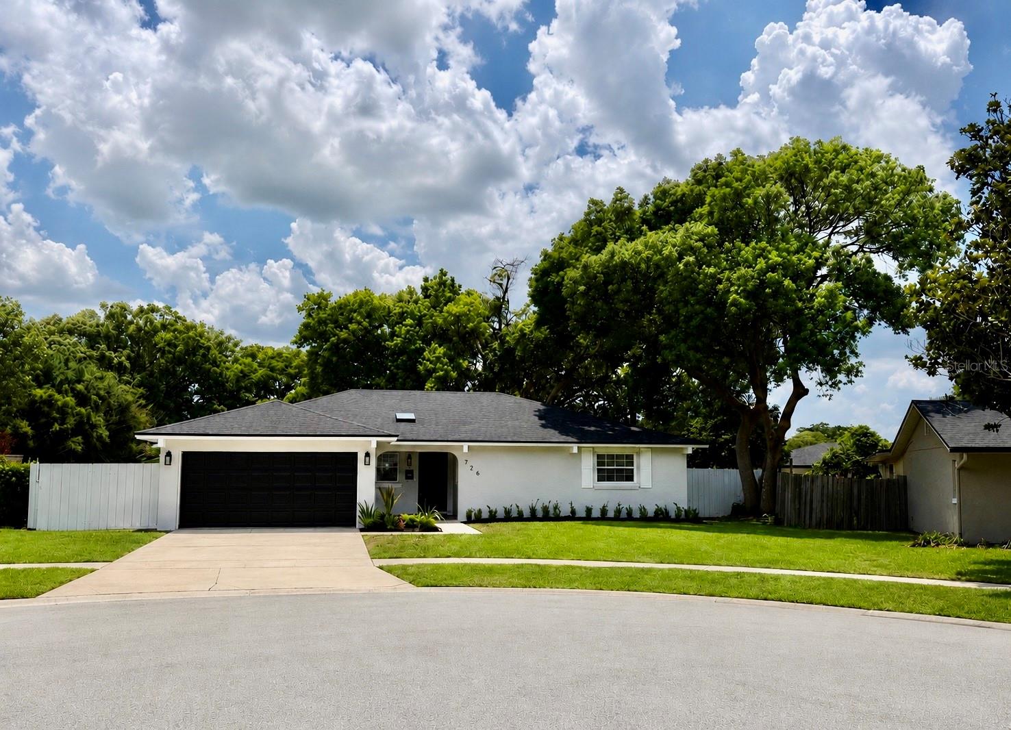 726 FOREST GLEN COURT