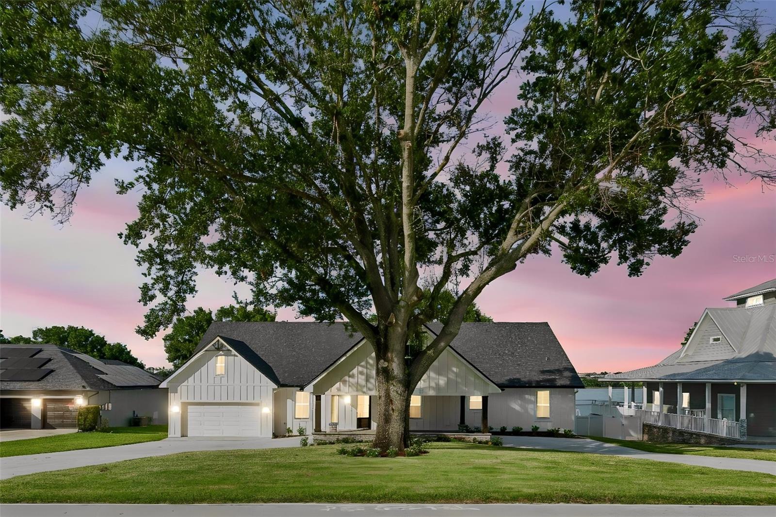 Listing photo 1 for 5683 Old Berkley Rd