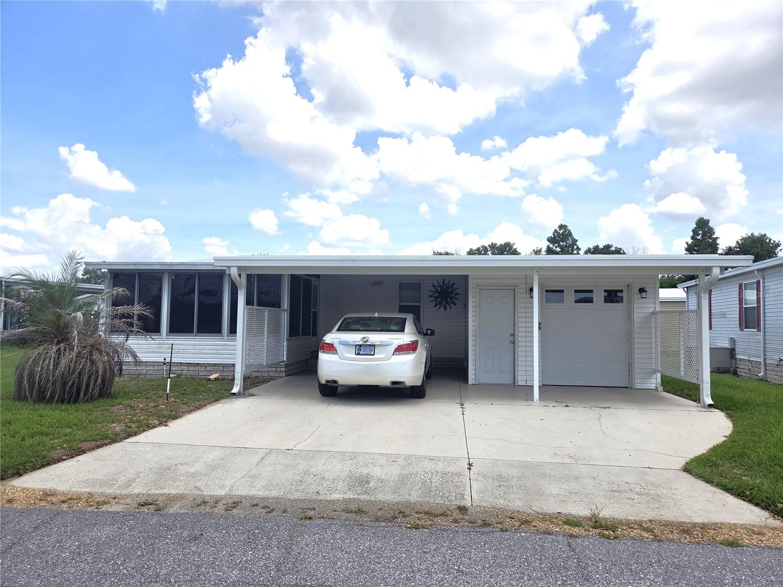 Listing photo 1 for 311 Townbridge Dr