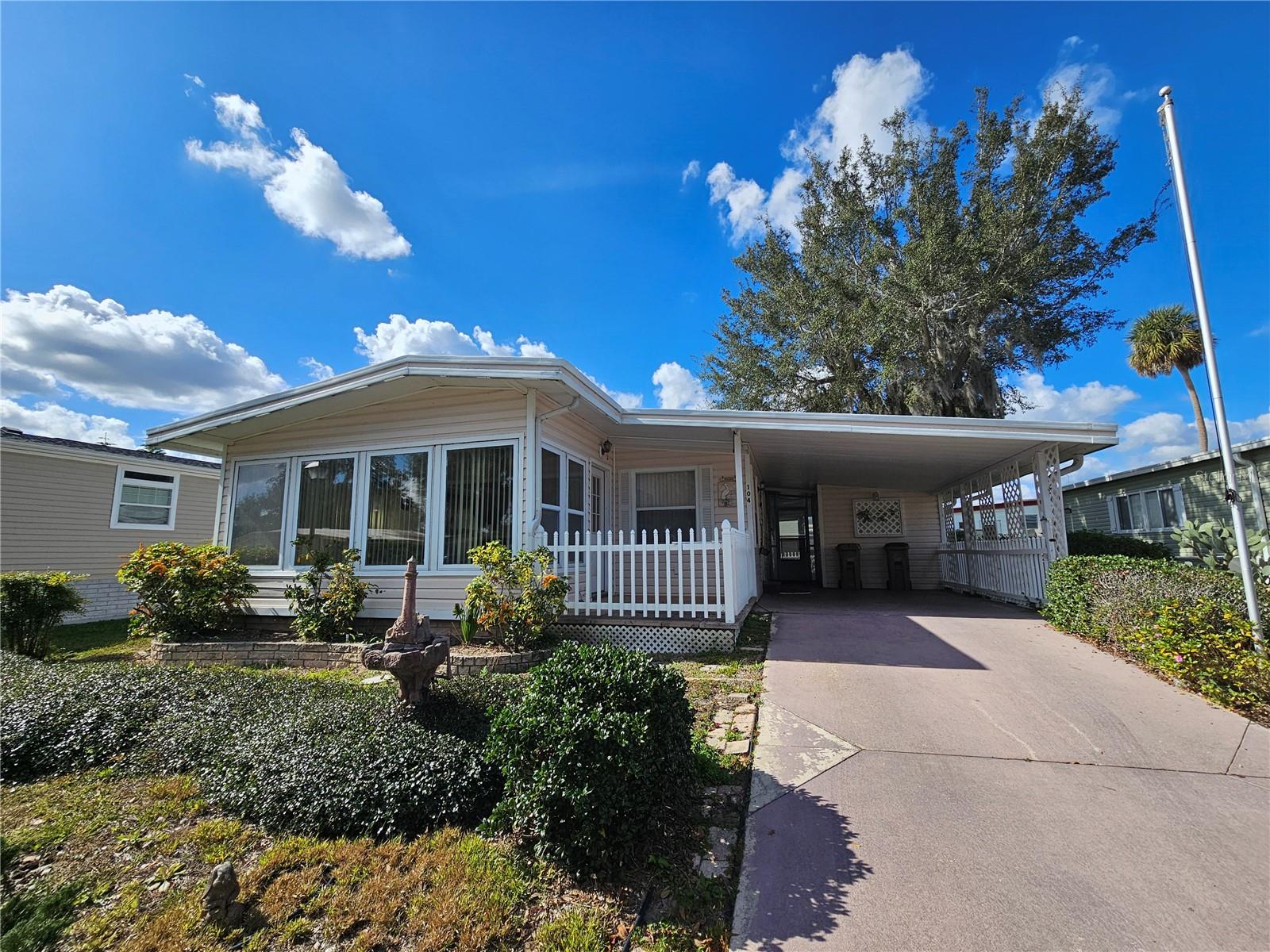 Listing photo for 104 Ixora Way