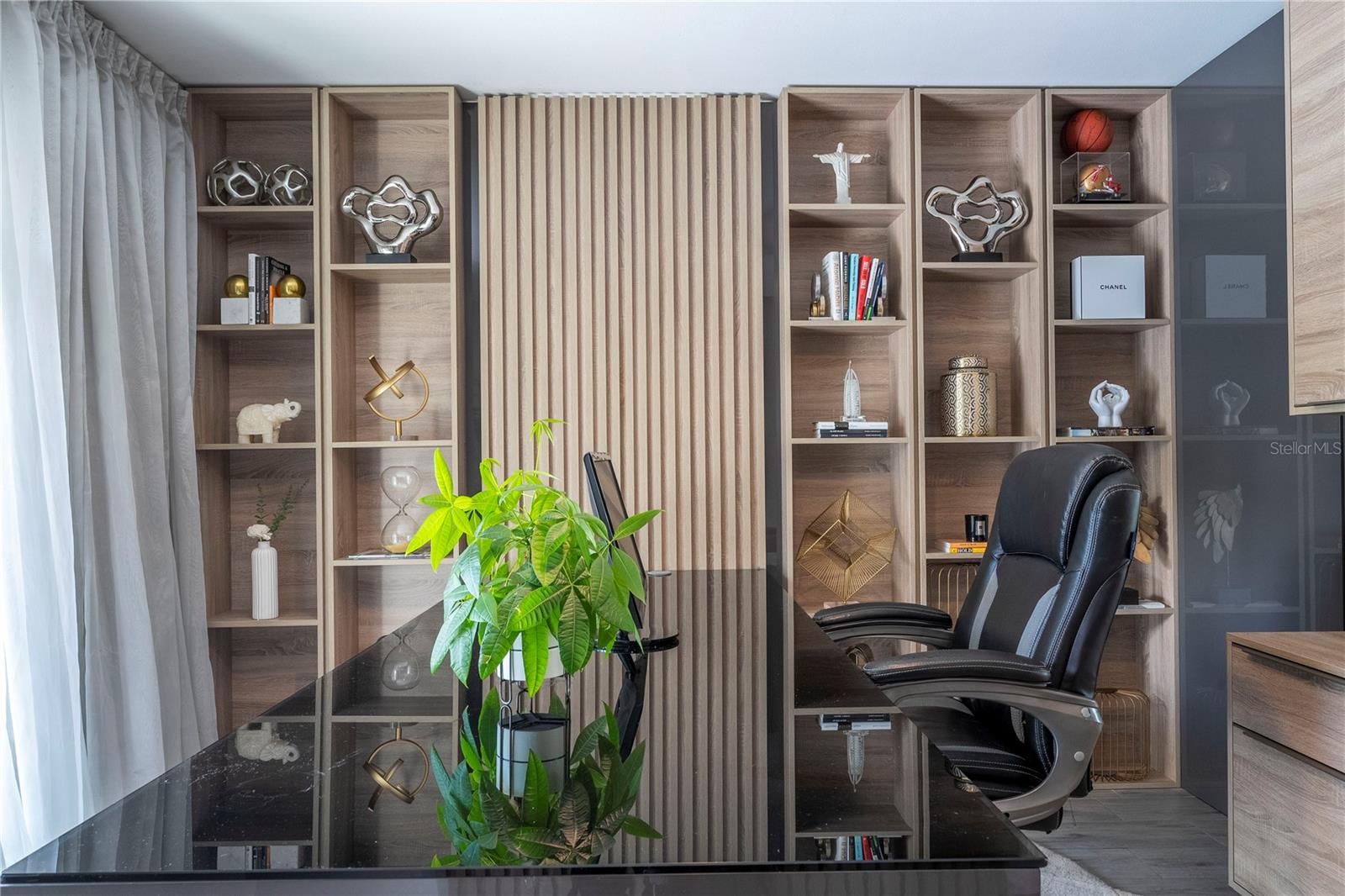 Photo 43