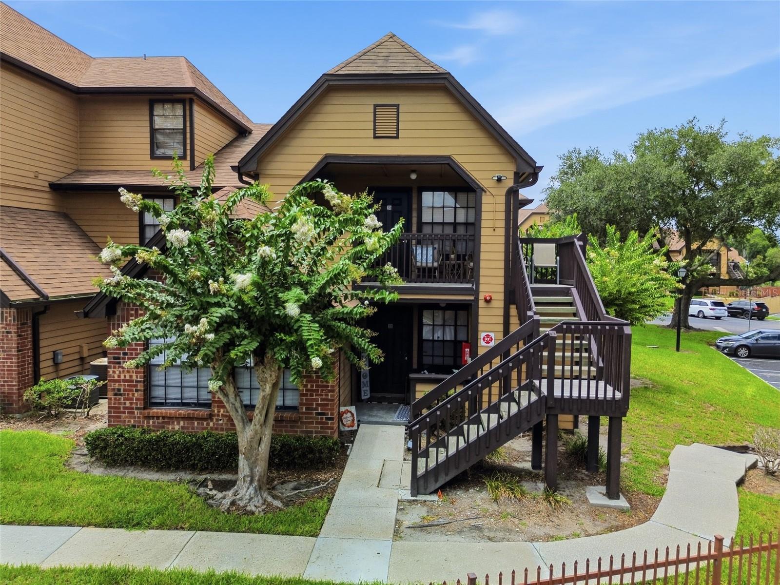 364 NORTHPOINTE COURT Unit 208