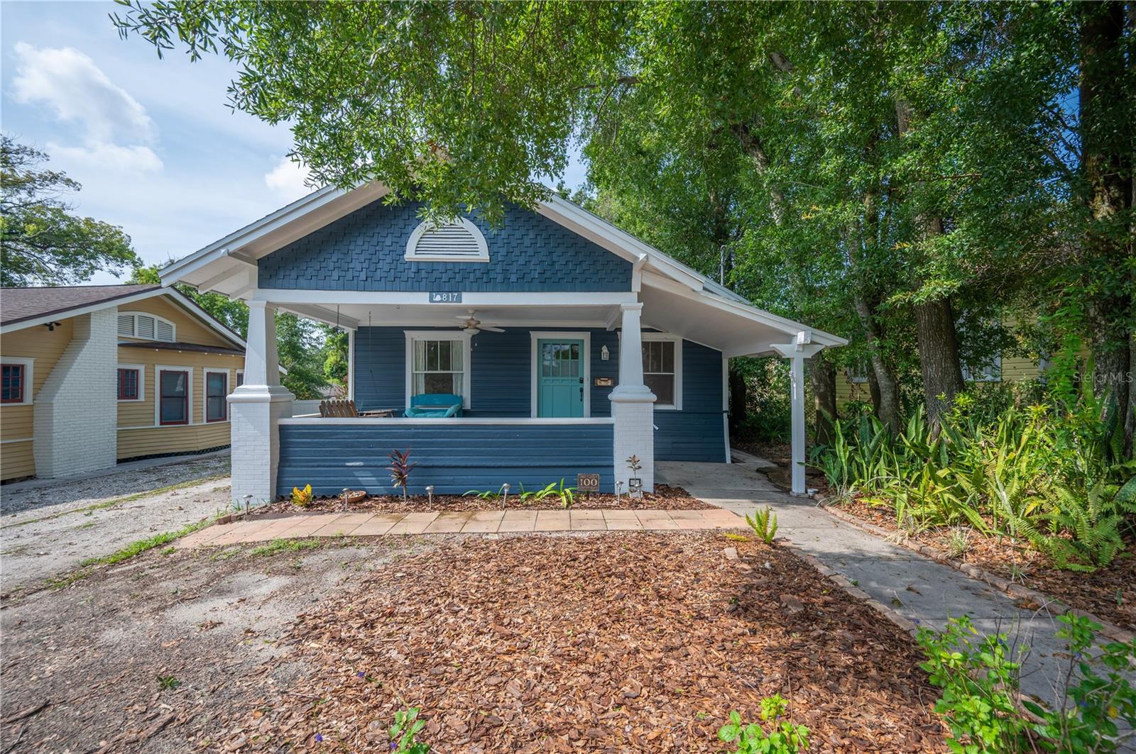Listing photo 1 for 817 E Lime St