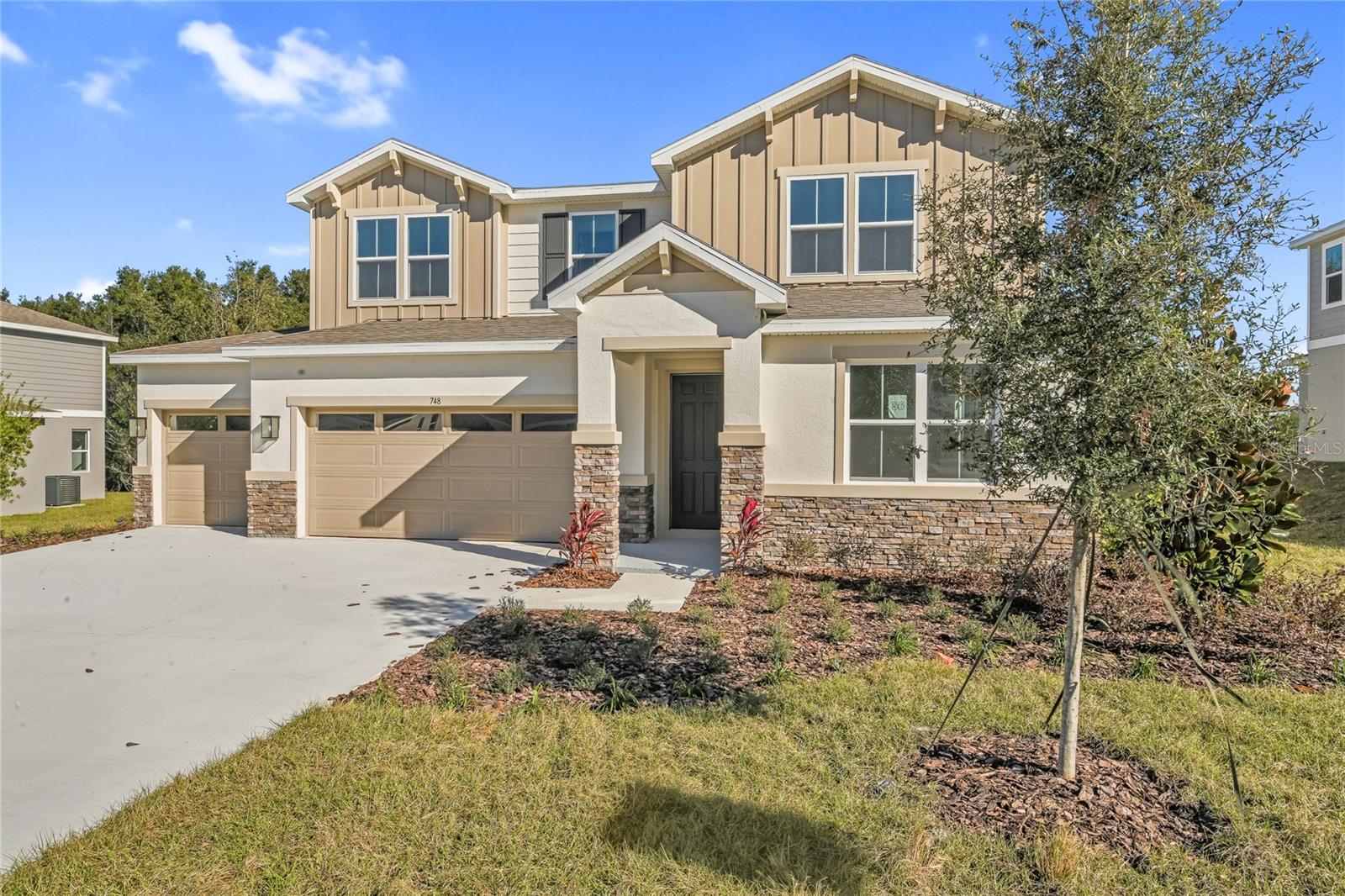 Listing photo 1 for 748 Wekiva Ridge Dr