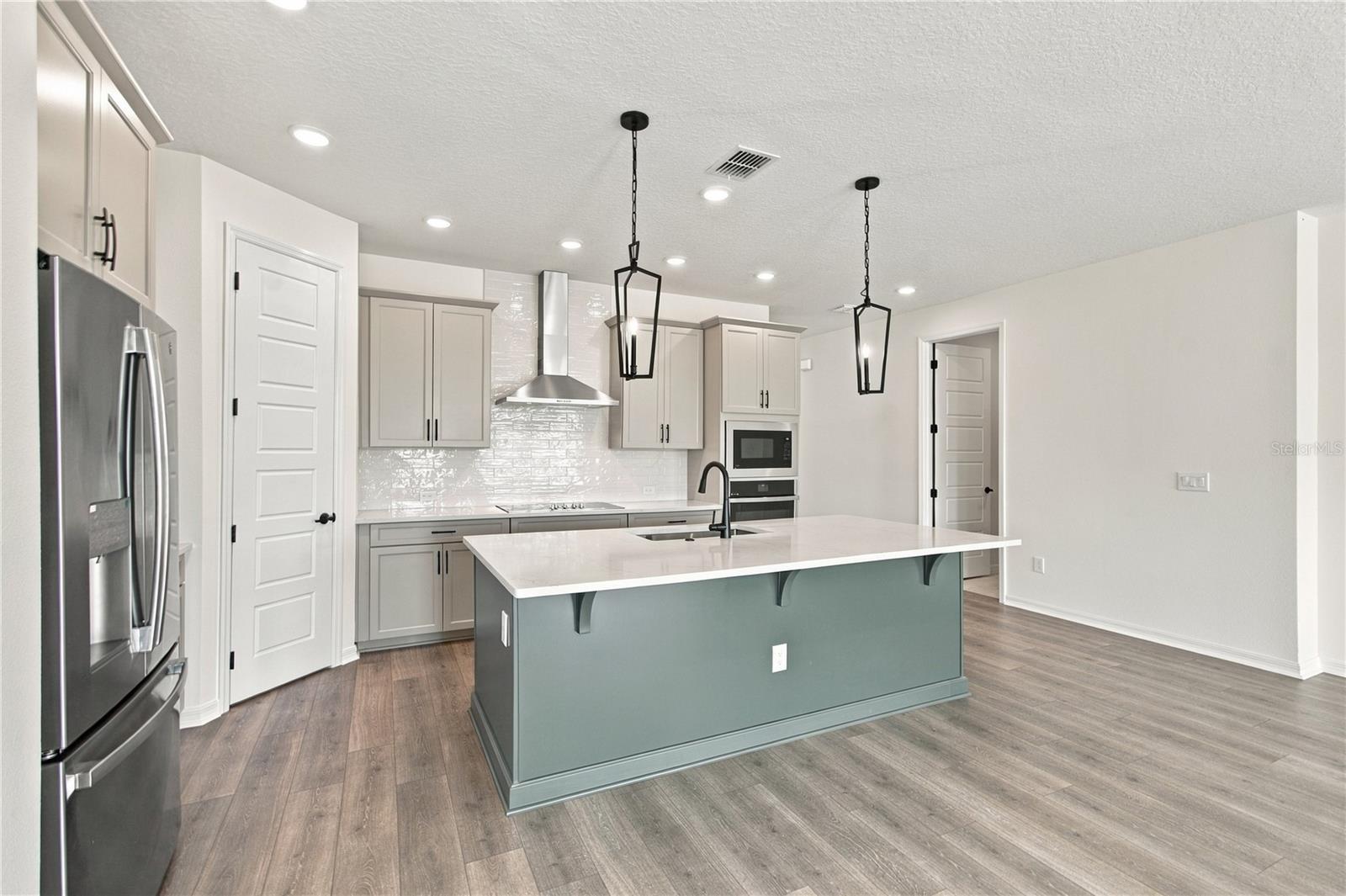 Listing photo 3 for 5123 Chattahoochee Bnd
