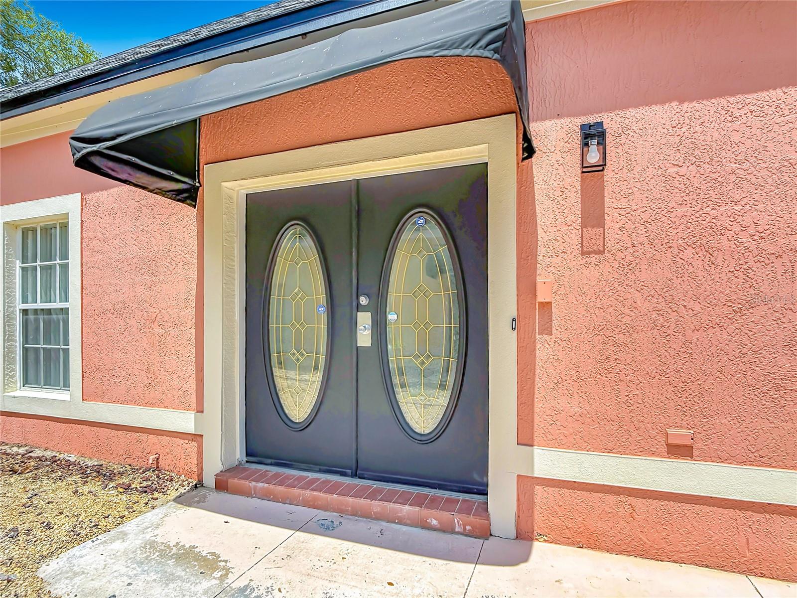 Listing photo 1 for 1008 Universal Rest Pl