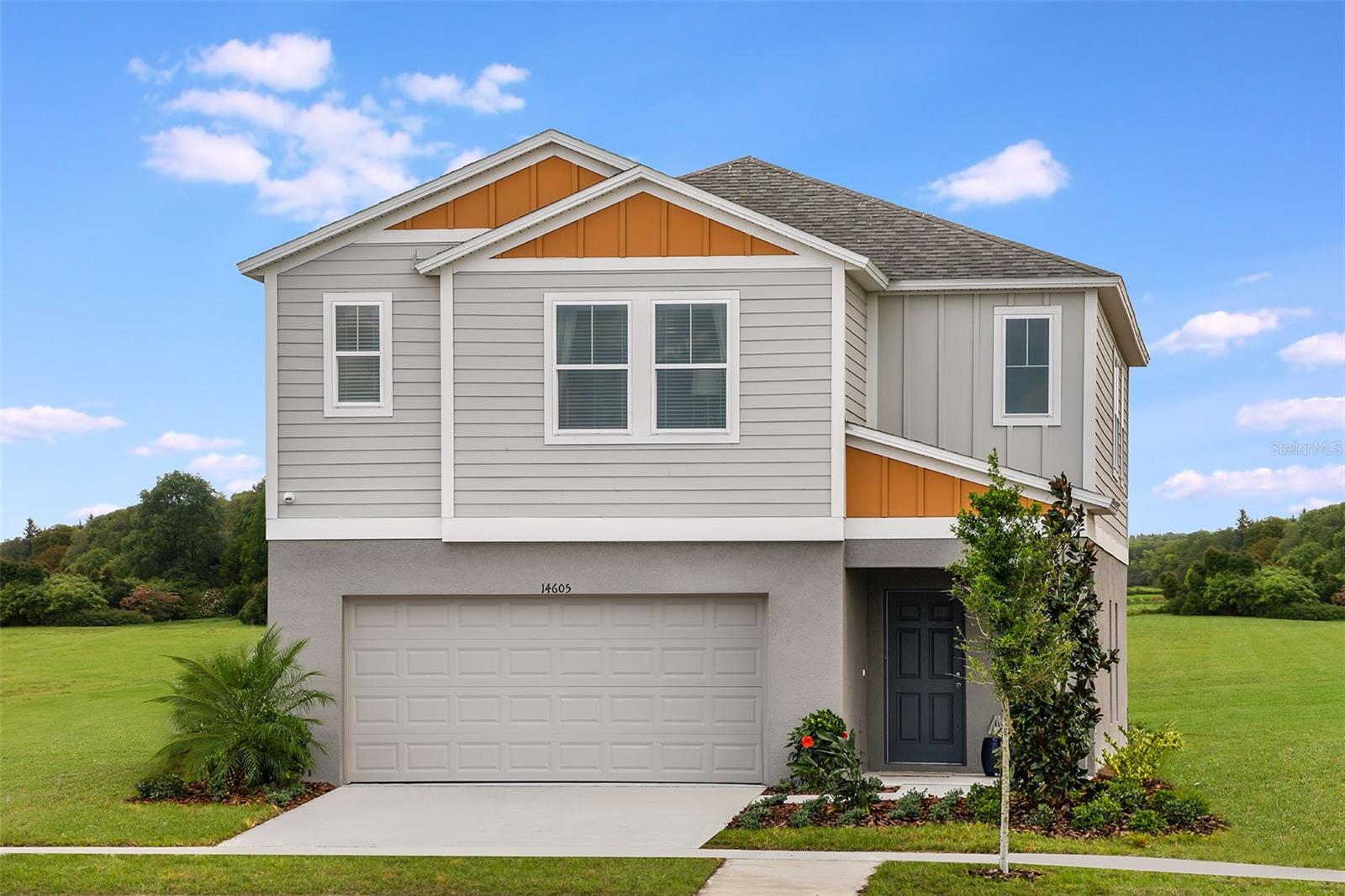 Listing photo 1 for 1735 Vanilla St