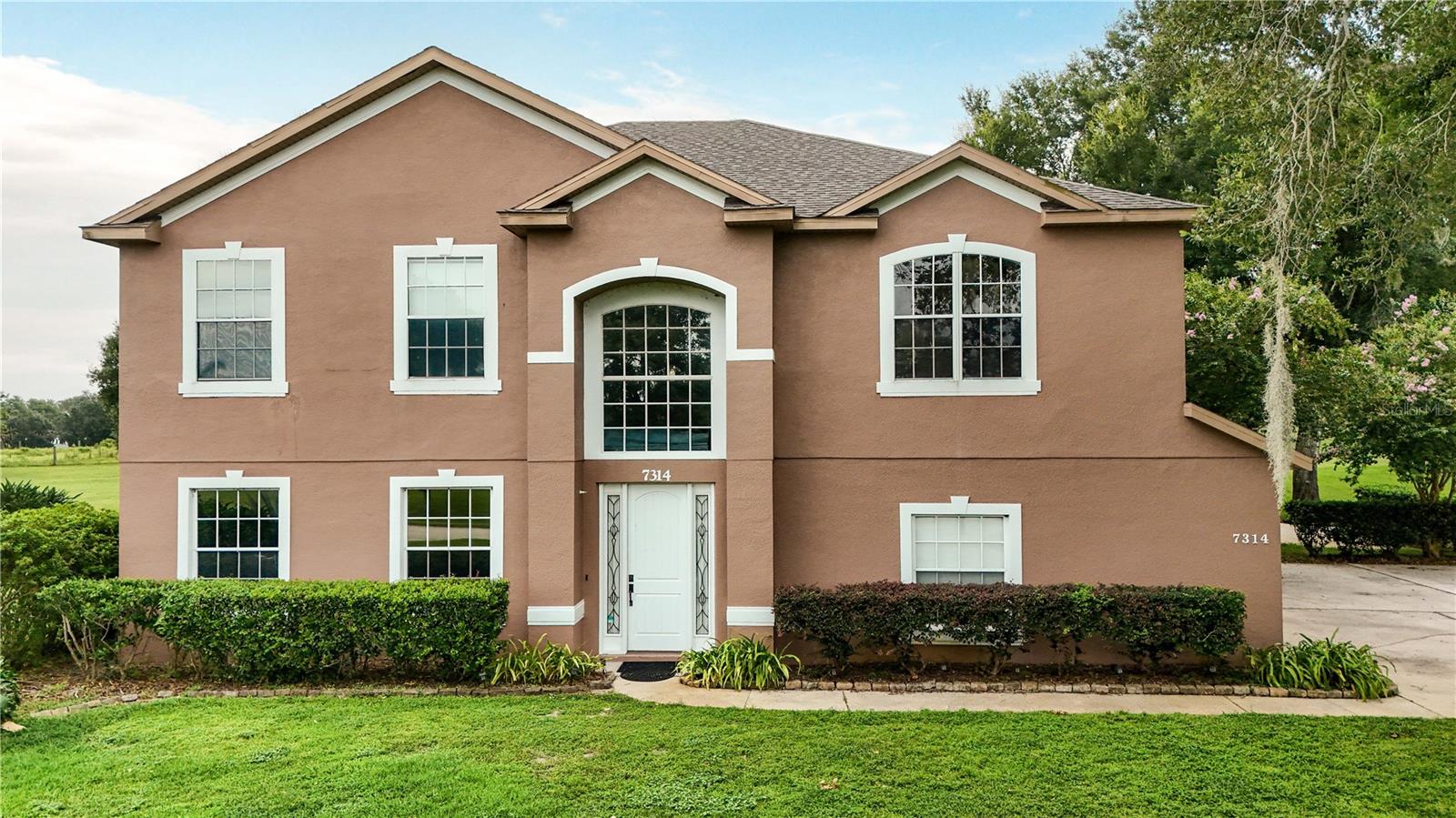 Listing photo 1 for 7314 Spring Mountain Ln