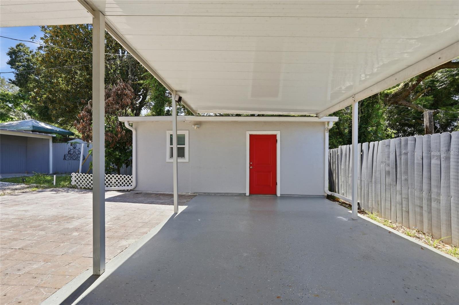Photo 16