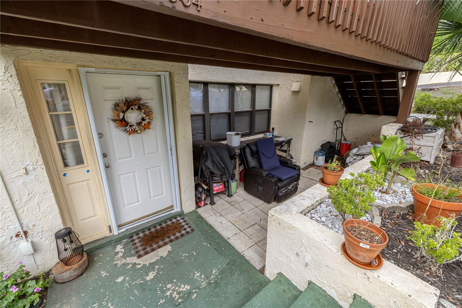 Listing photo 2 for 964 5th St #964