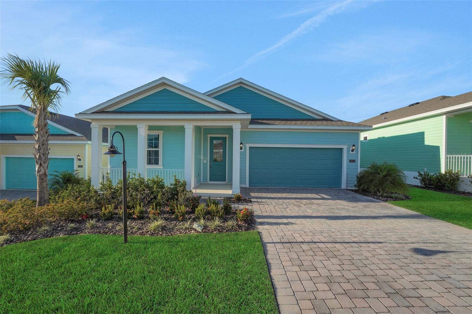 Listing photo 1 for 1038 Fiesta Key Cir