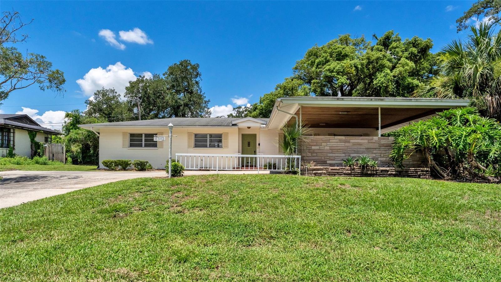 Listing photo 1 for 2303 Coventry Ave