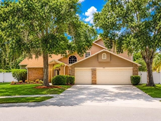 1004 MUIRFIELD COURT