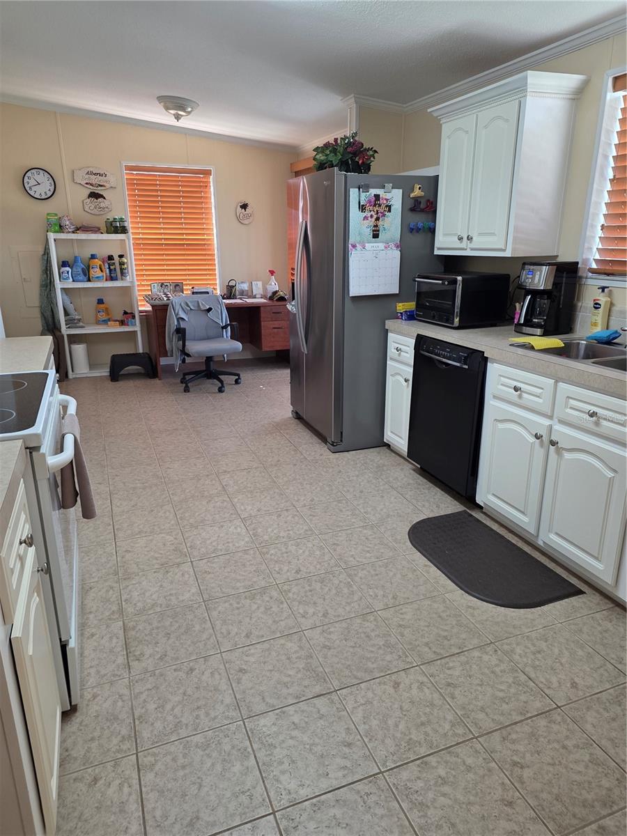 Photo 8
