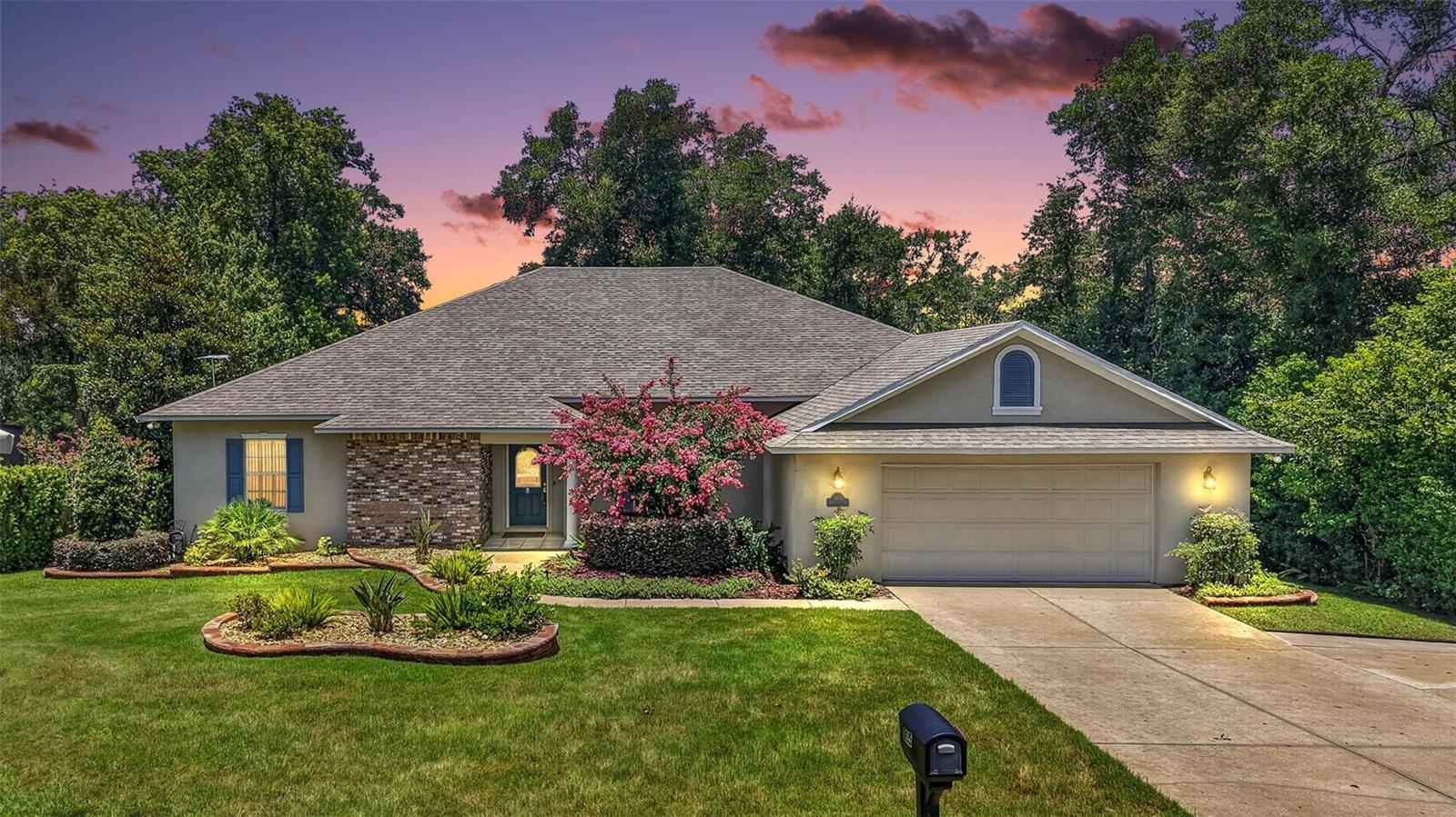 Listing photo 1 for 705 Hilltop Ct