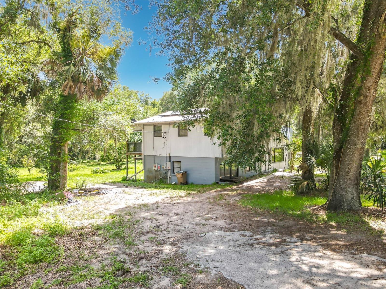 Listing photo 1 for 24930 Avenue C
