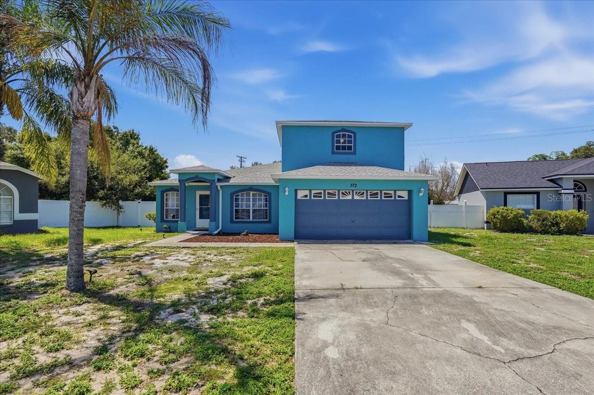 Listing photo 1 for 372 Lake Daisy Cir