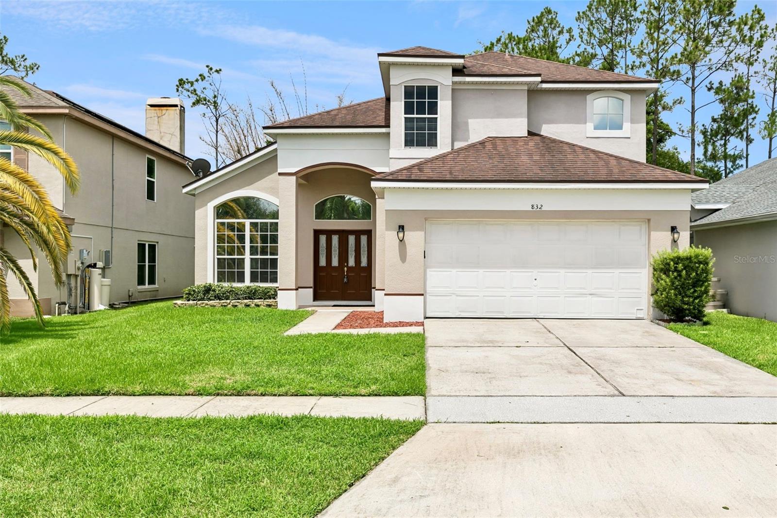832 MAGNOLIA CREEK CIRCLE