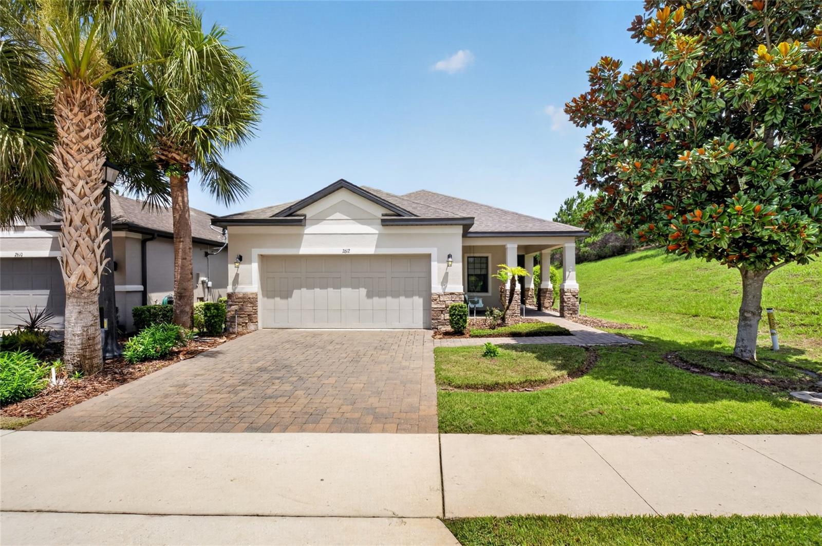 Listing photo 1 for 2612 Frazeek Ct