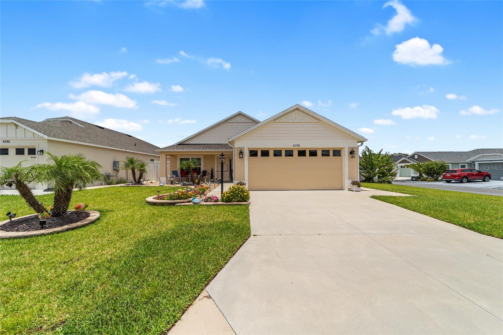 Listing photo 3 for 6576 Merrill Ln